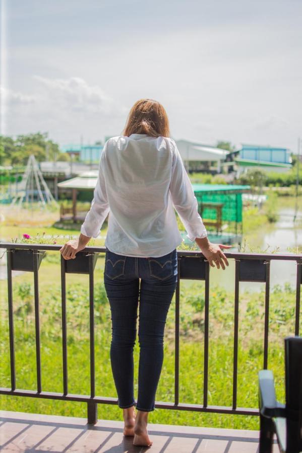 Menam Resort Nakhon Pathom Eksteriør bilde