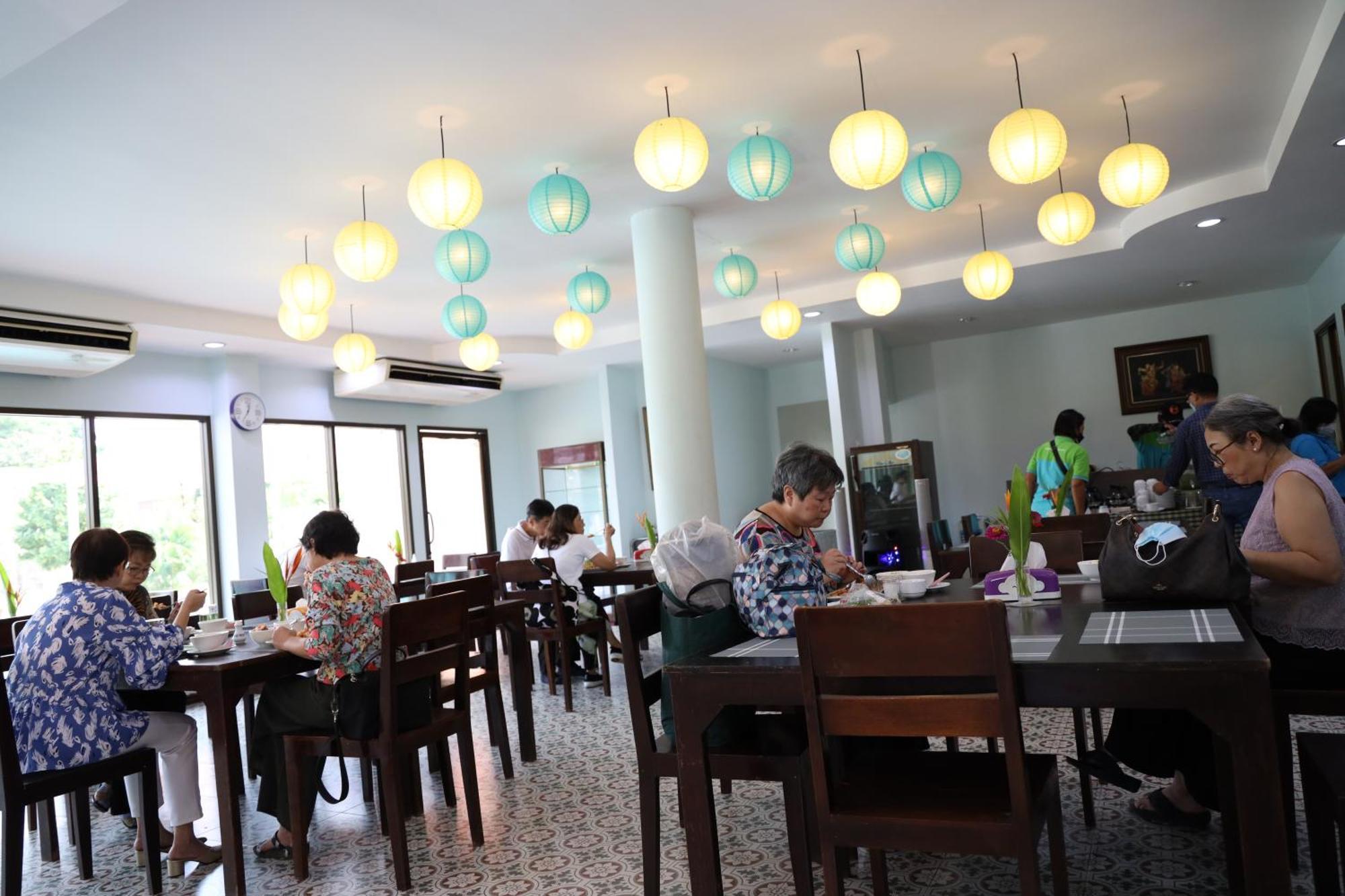 Menam Resort Nakhon Pathom Eksteriør bilde