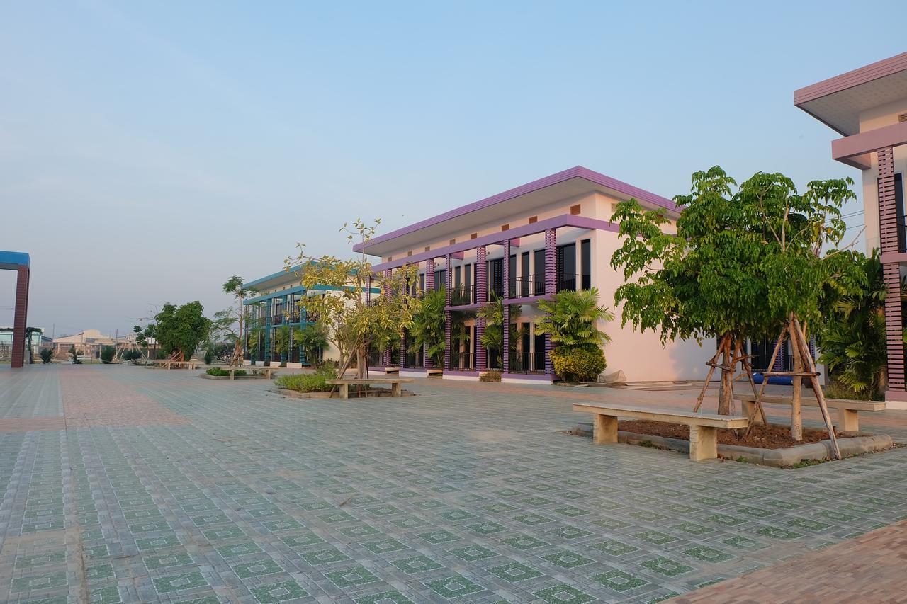 Menam Resort Nakhon Pathom Eksteriør bilde