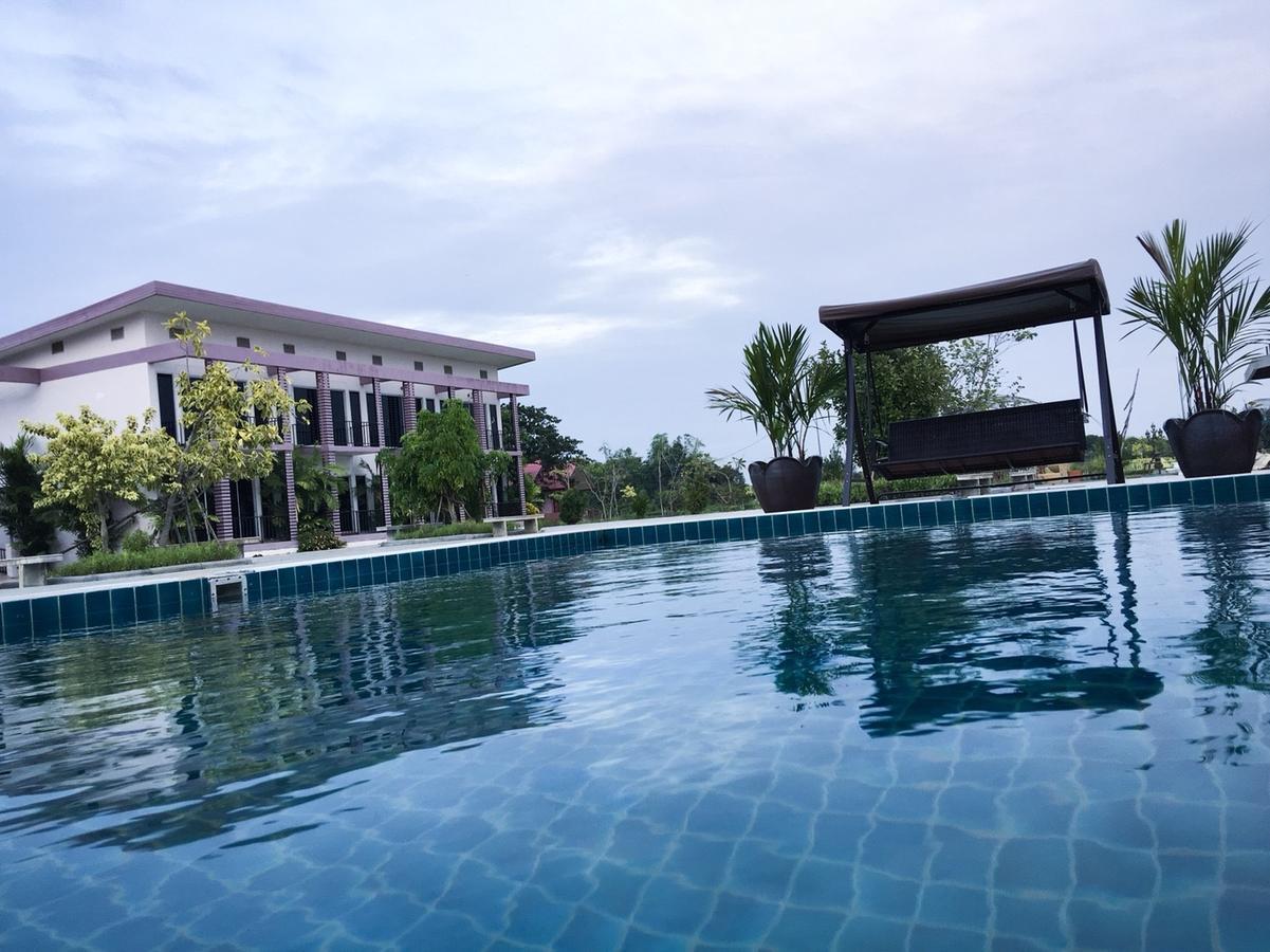Menam Resort Nakhon Pathom Eksteriør bilde