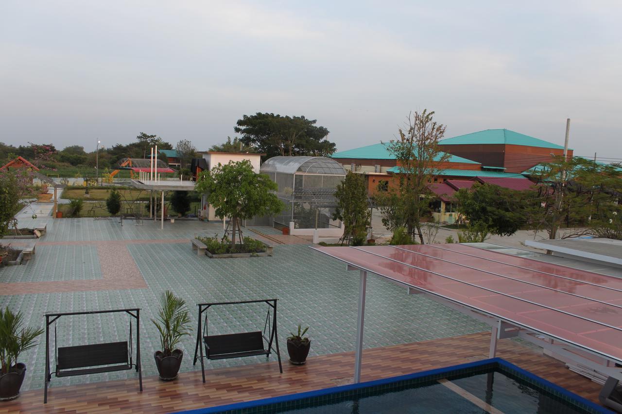 Menam Resort Nakhon Pathom Eksteriør bilde