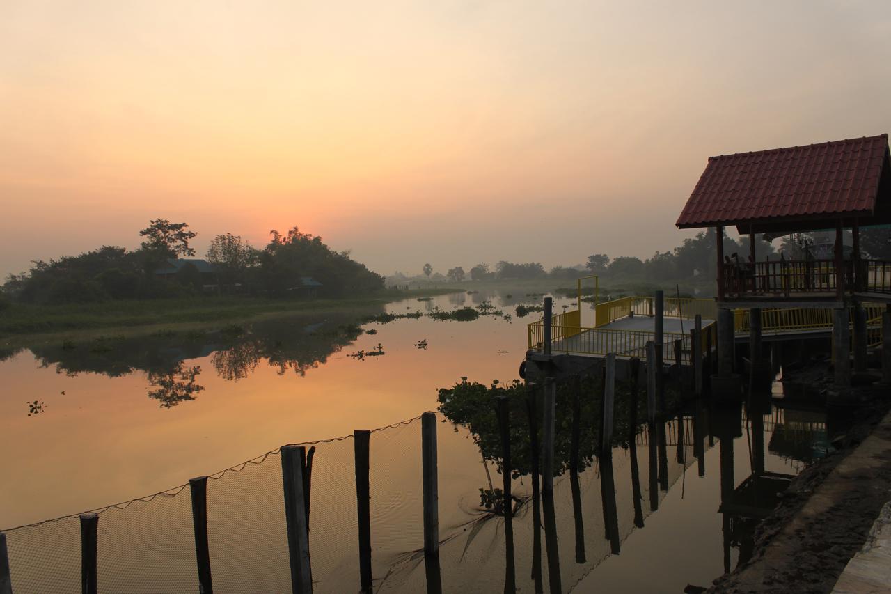 Menam Resort Nakhon Pathom Eksteriør bilde
