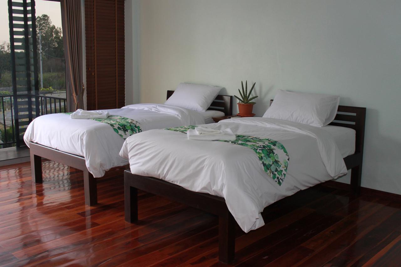 Menam Resort Nakhon Pathom Eksteriør bilde