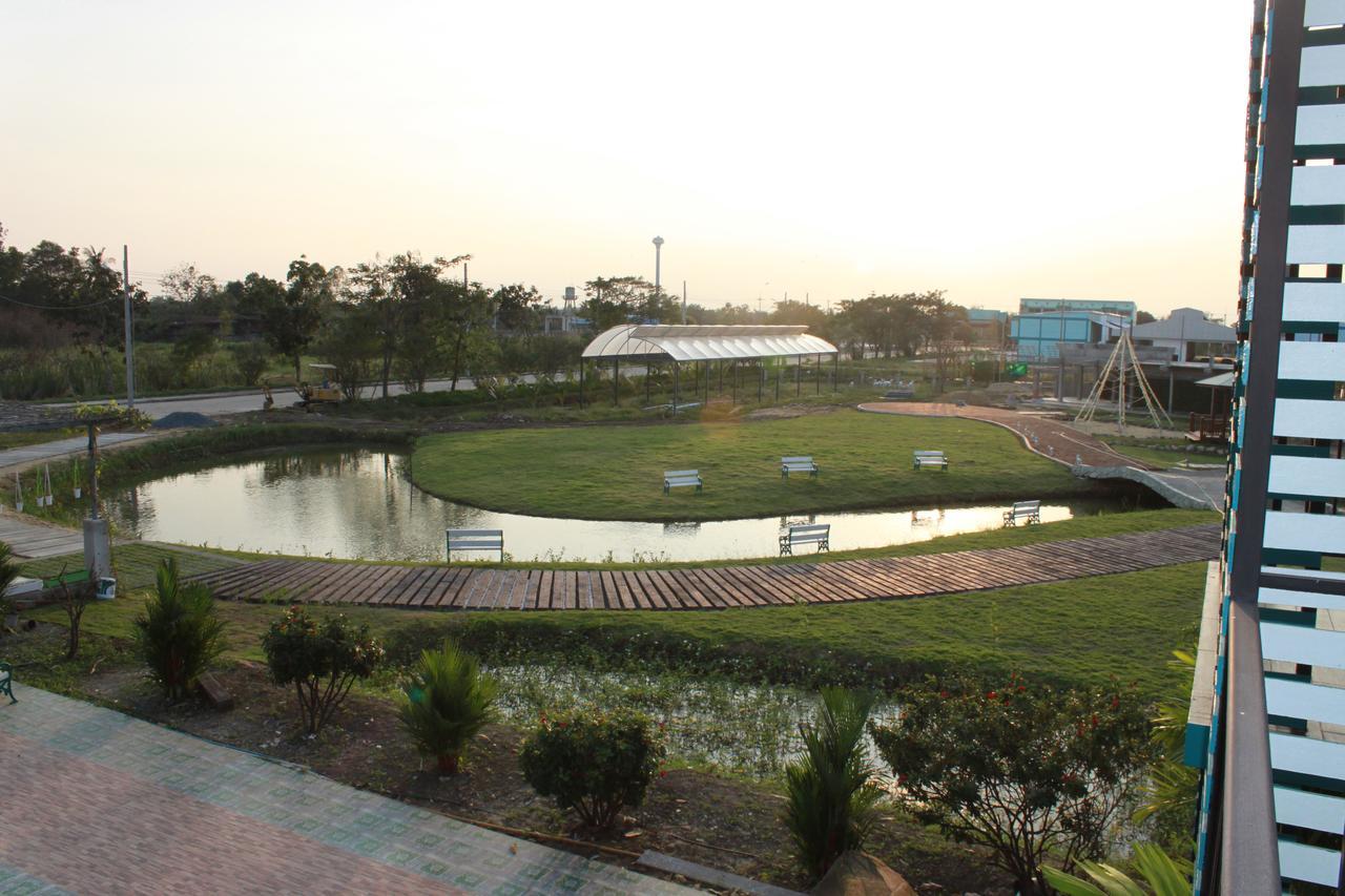 Menam Resort Nakhon Pathom Eksteriør bilde